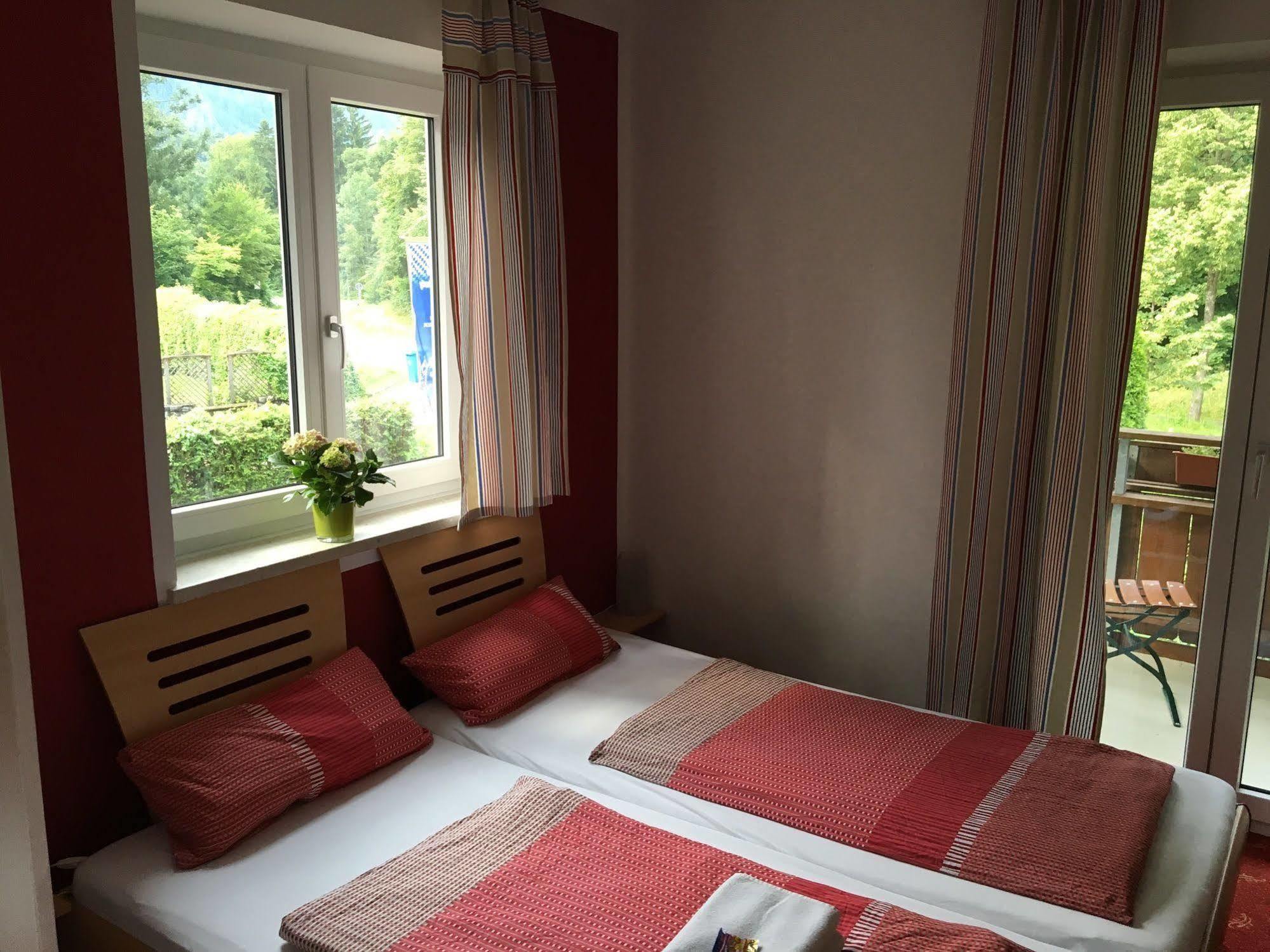 Hotel Pension Schwansee シュヴァンガウ エクステリア 写真